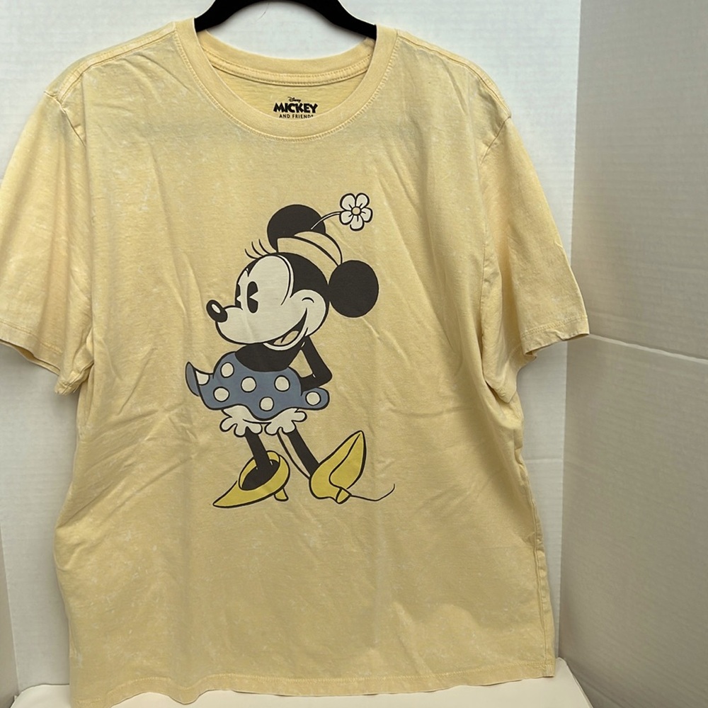 DISNEY Mickey and friends Minnie yellow tee shirt size L